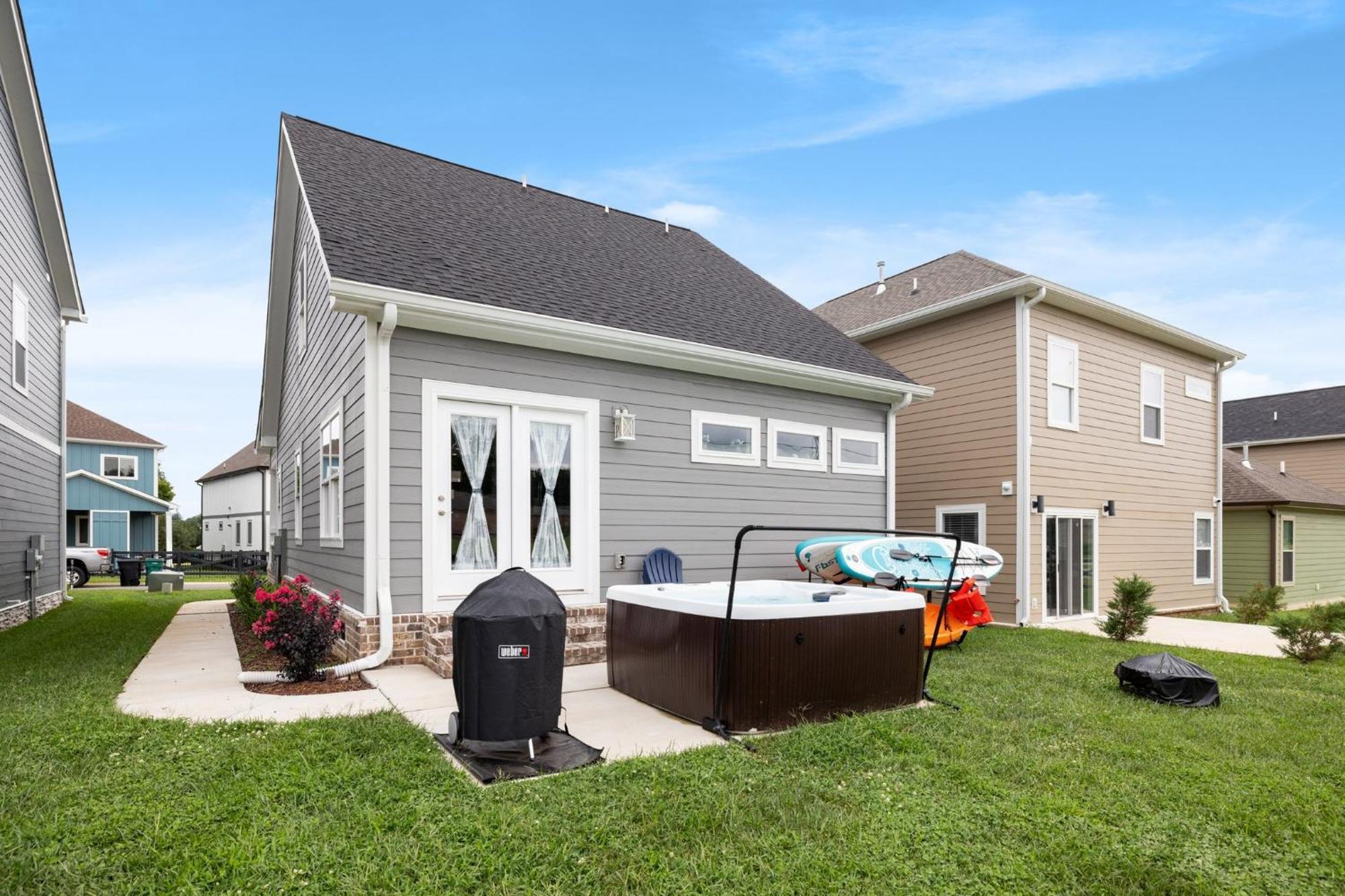 Cozy Lake Cottage W/ Kayaks, Sups, Pool & Firepit Winchester Exterior photo